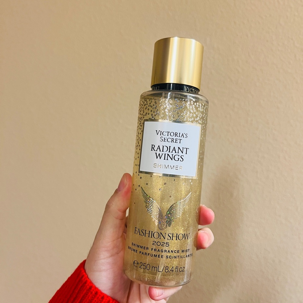 NEW Victoria's Secret RADIANT WINGS SHIMMER MIST, 8.4 OZ